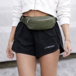 Brooks Chaser 2.0 5” Running Shorts — Size L